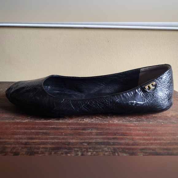 Tory Burch Black Patent Crinkle Leather Travel Flats Size 8 - Picture 2 of 7